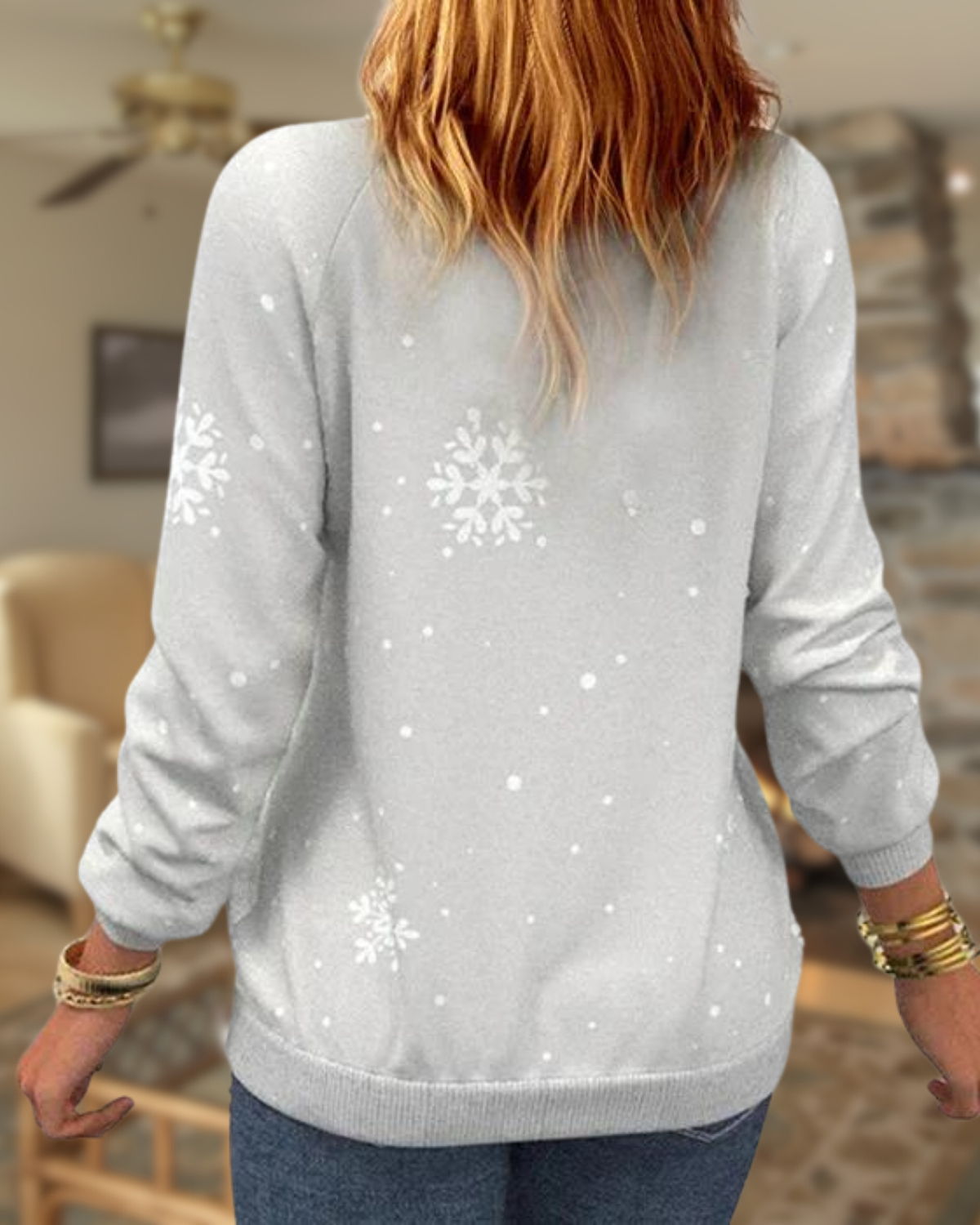 JO | Elegant sweater with Christmas motifs