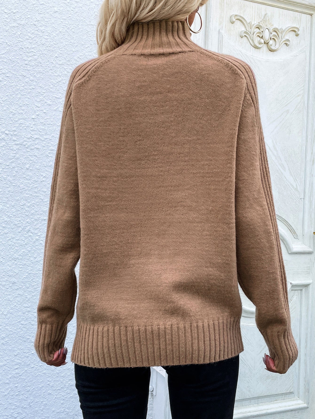 JO | Uncomplicated and trendy sweater